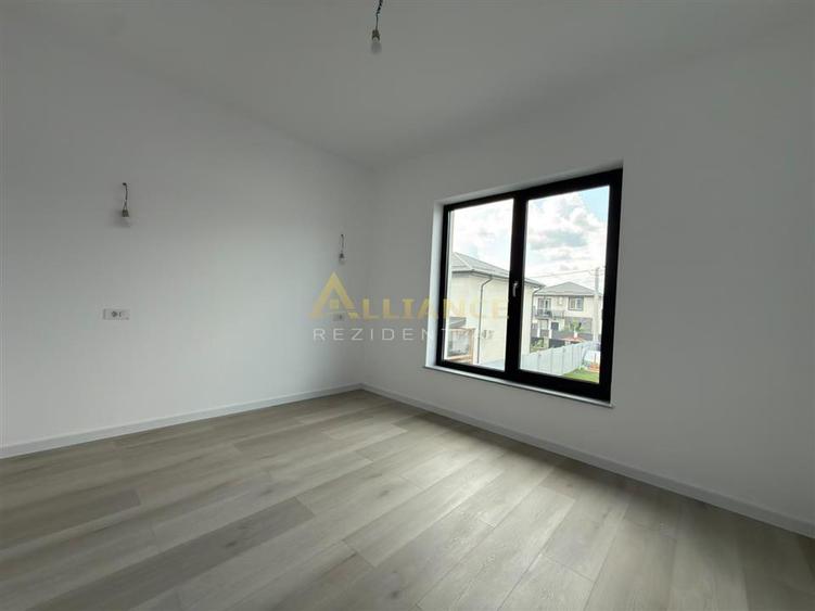 Casă individuală cu 5 camere cu Teren 360 Mp în Berceni