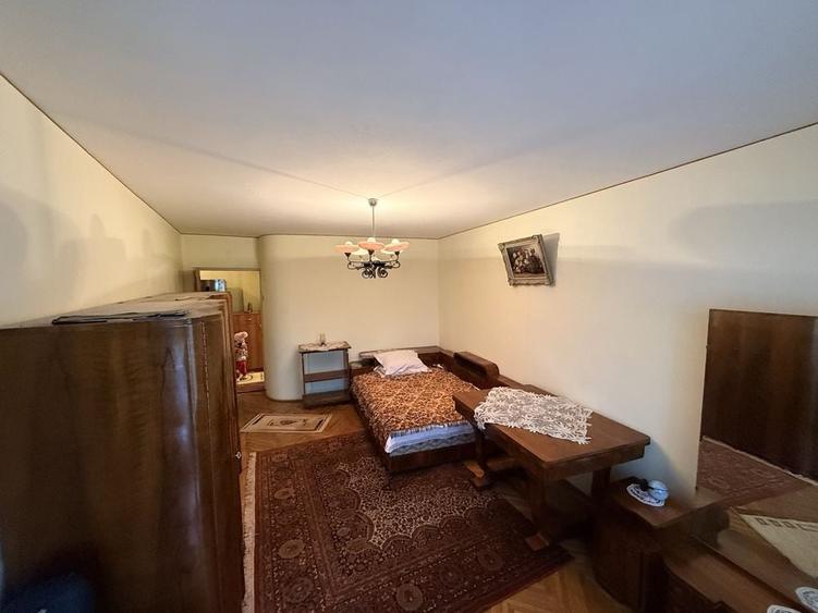 Apartament cu 2 camere decomandat în Faleză