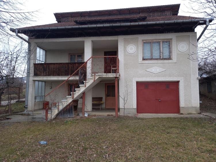 Casa de vanzare in Dolhestii Mari ,2400mp de teren. , - 1