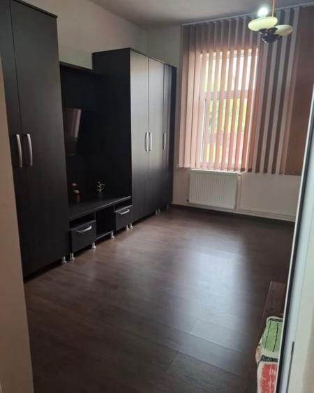 Casa de vanzare in Tudor Vladimirescu Galati cu teren generos - 6