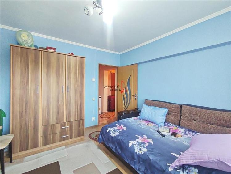 Apartament decomandat la et.2/10, vedere panoramica pe parcul TEI - 14