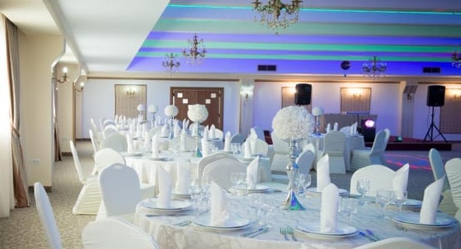 Spatiu evenimente tip ballroom, 440 mp + 1000 mp parcare privata - 2