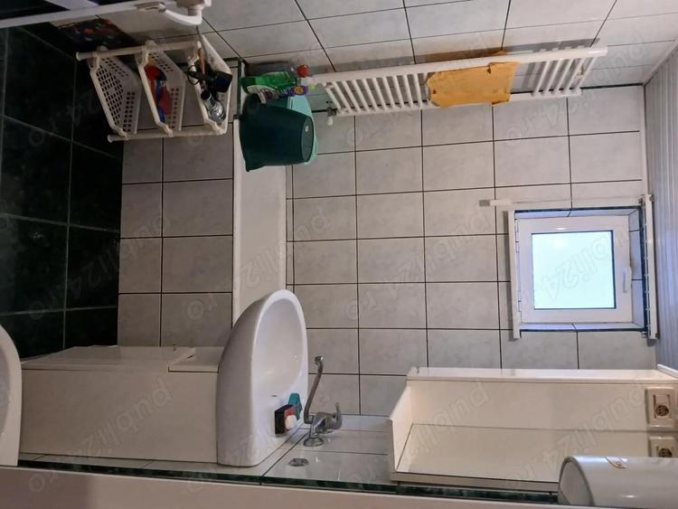 Inchiriez apartament cu doua camere - 1