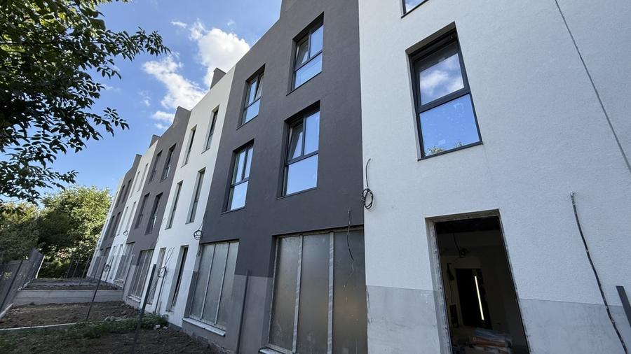 Townhouse P+2+3r terasa, 5 camere, in Kamsas, zona de case, finalizata - 1