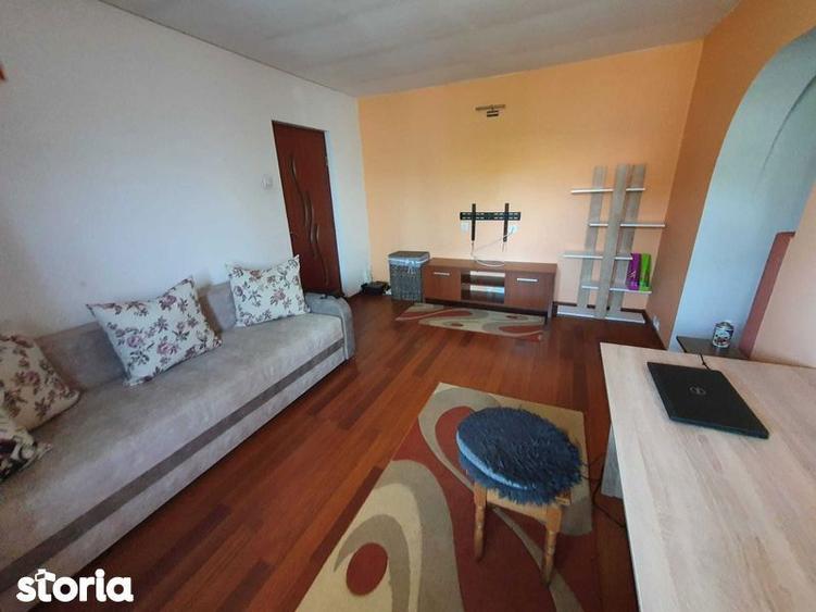 Apartament 2 camere Semidecomandat, Zona Podu Ros - 2