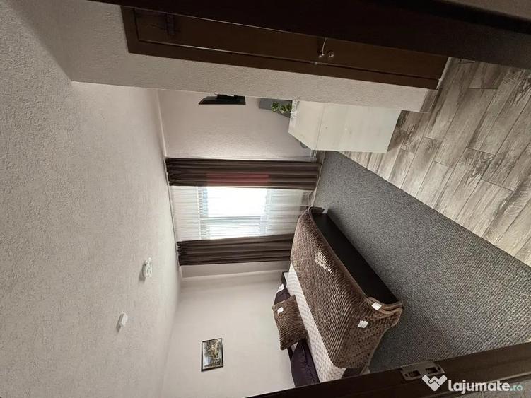 Casă cu 12 camere în Central