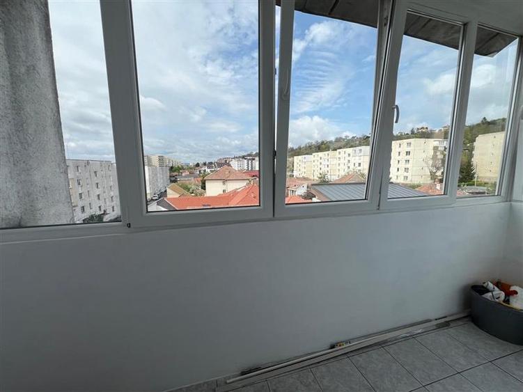 De inchiriat apartament 3 camere in Tudor - 8