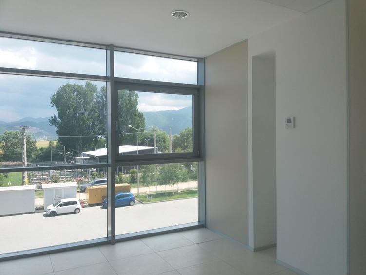 Spatiu birouri 15-20 mp in Ghimbav Aeroport # RoBU Spatii comerciale - 6