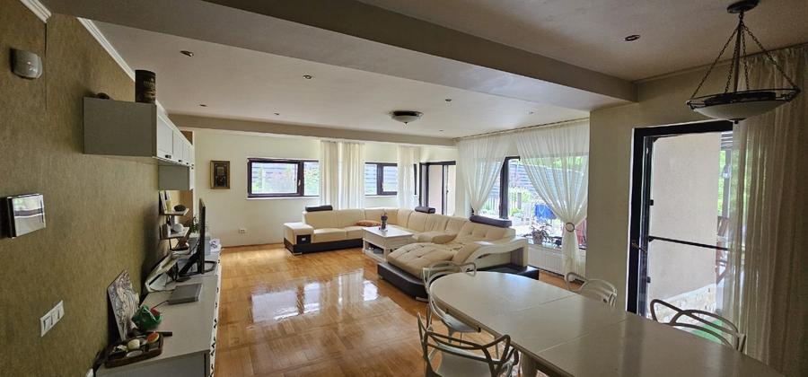 Casa individuala, 7 camere, 5 bai, 5 parcari,curte, rooftop- Europa - 9