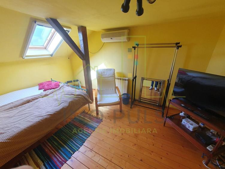 Casa individuala. 2 fronturi de pe 2 strazi (fata-spate). Se poate imparti in 2 - 4