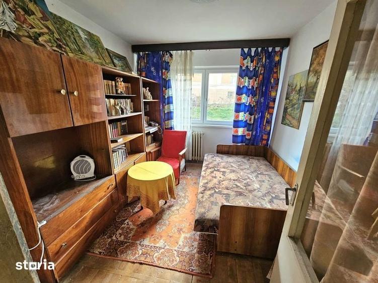 Vand apartament 3 camere in Moroasa 2 - 8