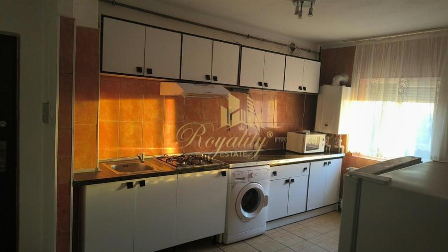 Apartament cu 3 camere decomandat, mobilat în Complex Studențesc