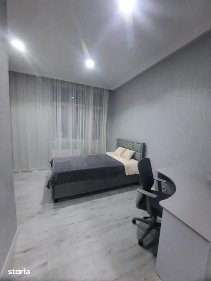 Apartament cu 3 camere semidecomandat în Eminescu