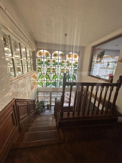 Apartament cu 5 camere decomandat, mobilat în Reghin