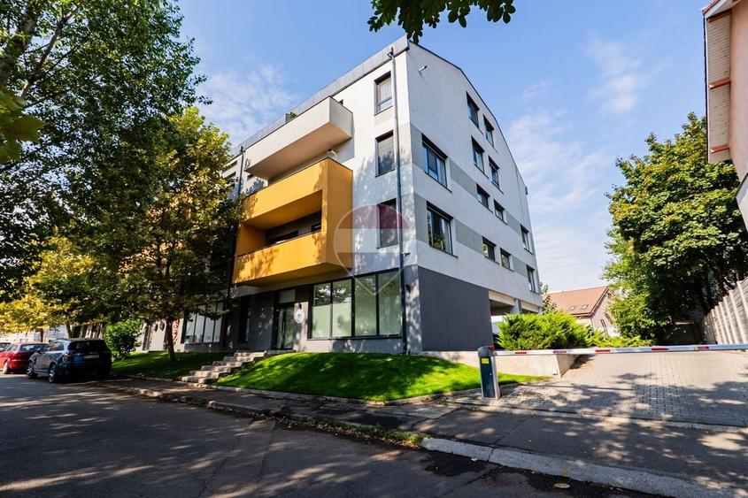Apartament cu 2 camere decomandat, mobilat în Decebal