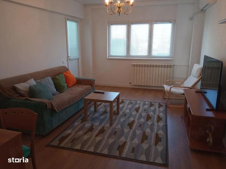 Apartament cu 3 camere decomandat în Calea Victoriei