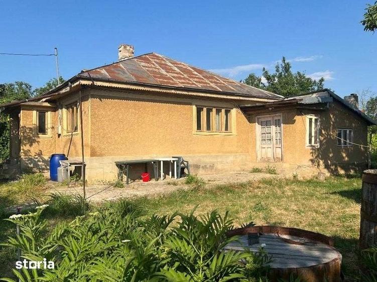 Casă cu 4 camere cu Teren 160 Mp în Vârteșcoiu