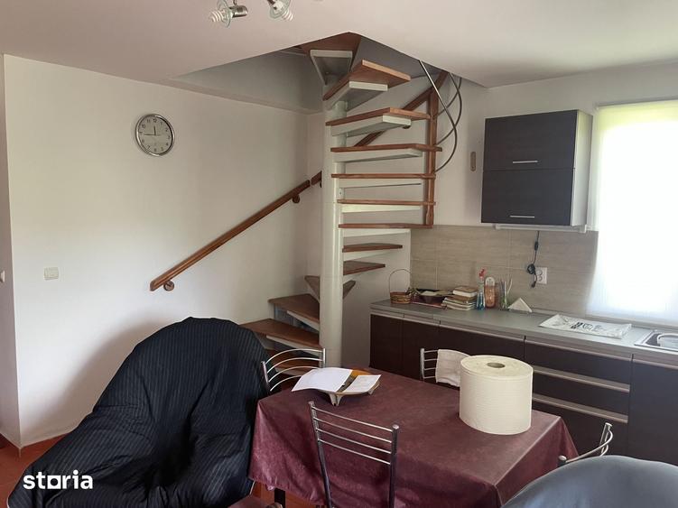 Apartament cu 3 camere în Unirea