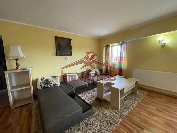 Apartament cu 4 camere semidecomandat în Central
