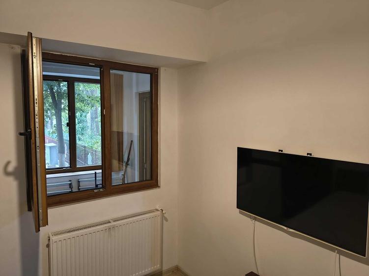 Apartament cu 2 camere semidecomandat în Tătărași