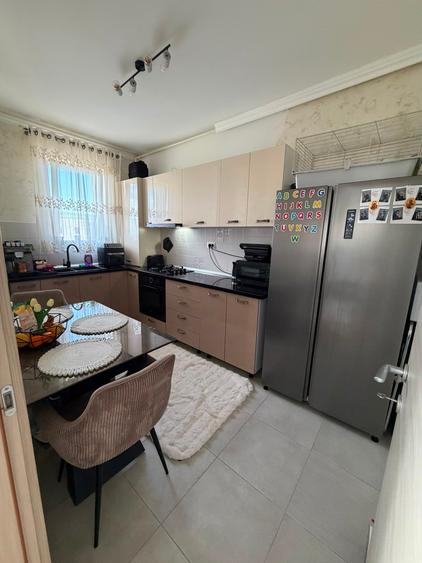 Apartament cu 3 camere decomandat în Prelungirea Ghencea