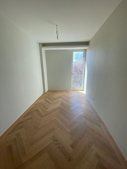 Apartament cu 3 camere decomandat, mobilat în Capitale