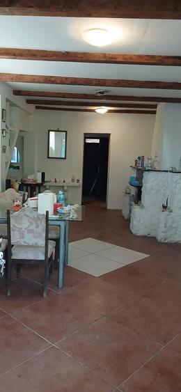 Casă cu 3 camere în Munar