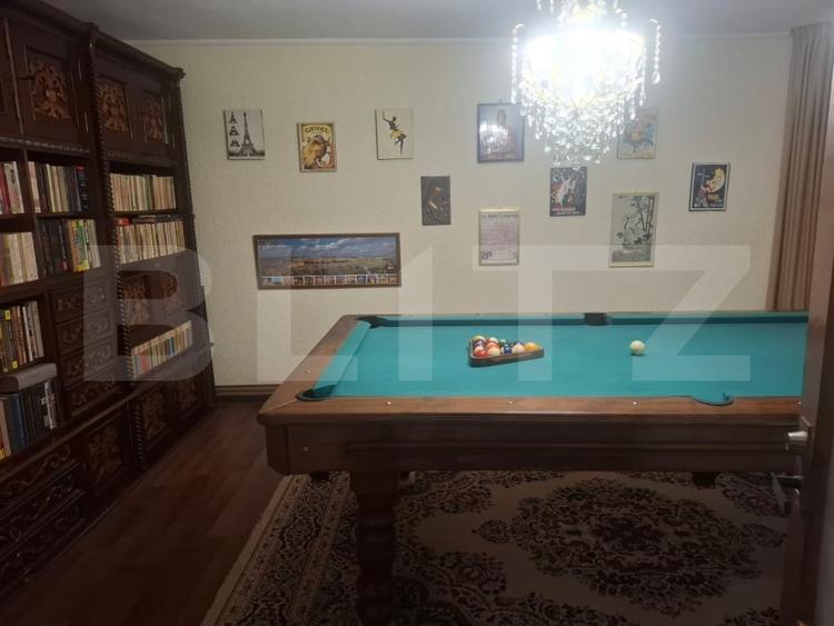 Casă individuală cu 12 camere cu Canalizare în Lungulețu