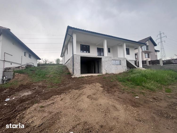 Casă cu 4 camere decomandat cu Teren 500 Mp în Sâncraiu de Mureș