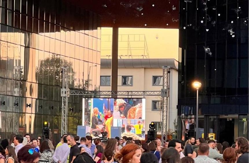 Birou, de 500 mp, în Central