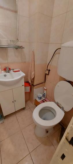 Apartament cu 4 camere semidecomandat, mobilat în Favorit