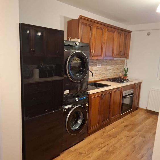 Apartament cu 4 camere decomandat în Cug