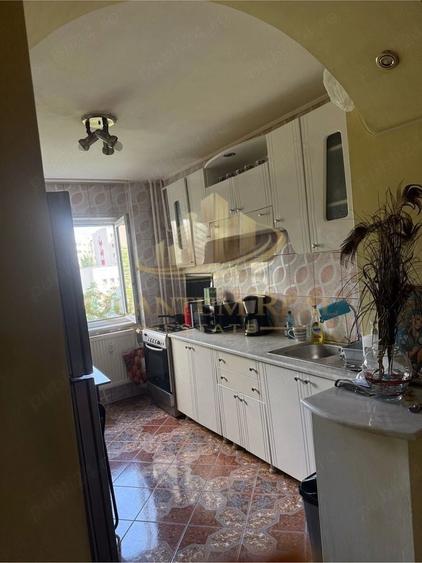 Apartament cu 3 camere decomandat în Alexandru Obregia