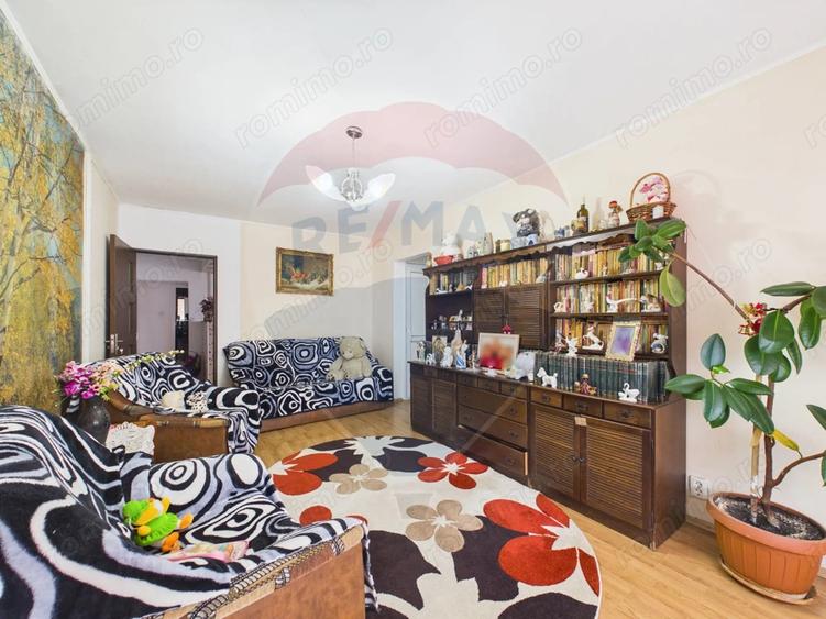 Apartament cu 4 camere semidecomandat, mobilat în Rahova