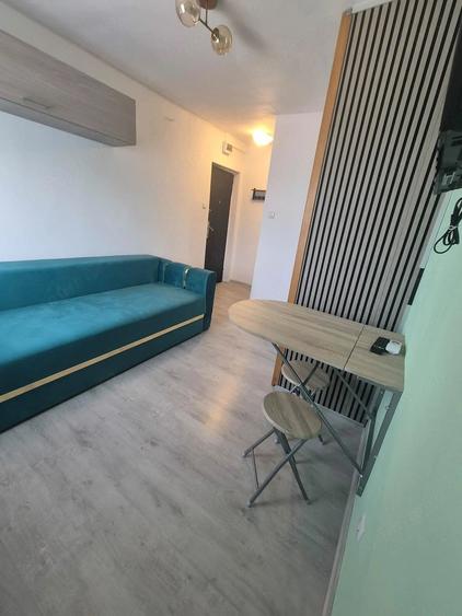 Garsonieră decomandată în Central