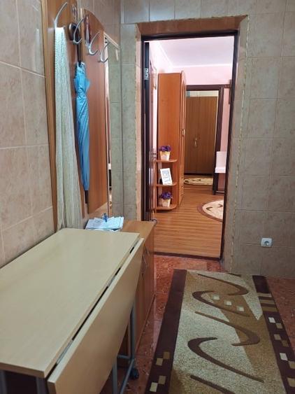 Apartament cu 2 camere semidecomandat, mobilat în Central