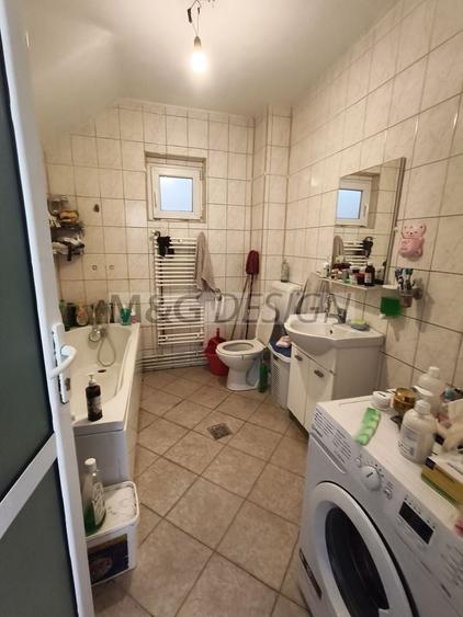 Casă individuală cu 7 camere cu Canalizare în Biled