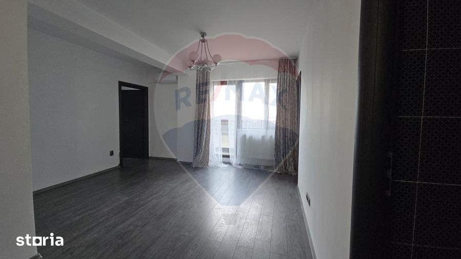 Apartament cu 3 camere în Dămăroaia