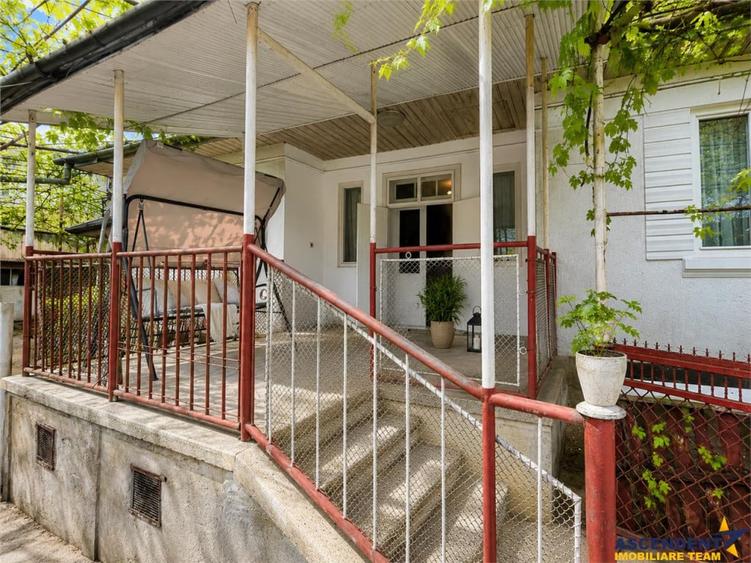 Casa 3 camere, cota teren 446 mp, garaj, terasa, pivnita, Un - 2