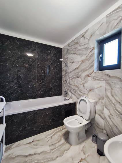 Casă individuală cu 4 camere cu Canalizare în Bucium