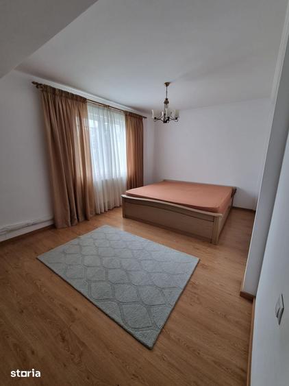Casă cu 5 camere cu Teren 549 Mp în Corbeanca