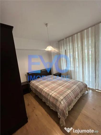 Apartament cu 4 camere decomandat în Păcurari
