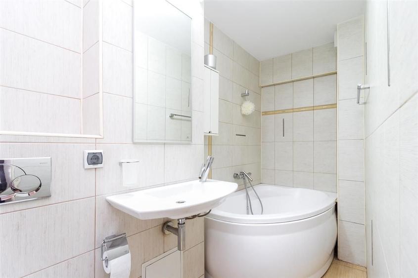 Apartament cu 2 camere semidecomandat, mobilat în Tineretului