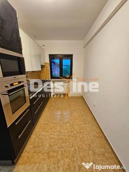 Apartament cu 4 camere decomandat în Domenii