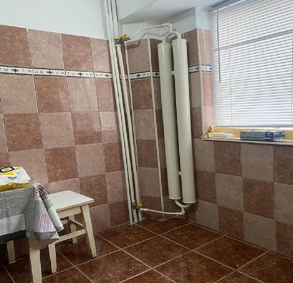Apartament cu 2 camere decomandat în CET