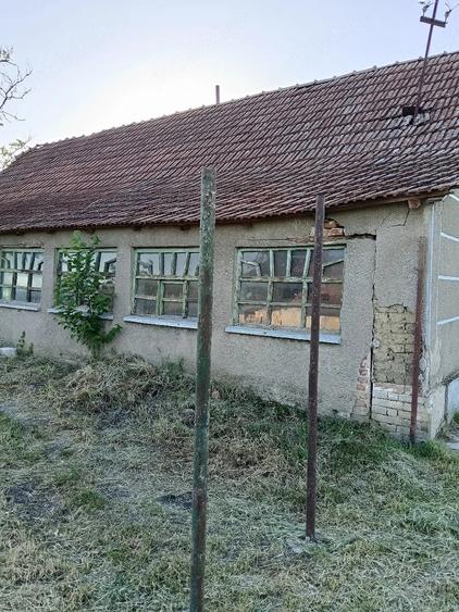 Casă cu 3 camere cu Teren 1400 Mp în Dorobanți