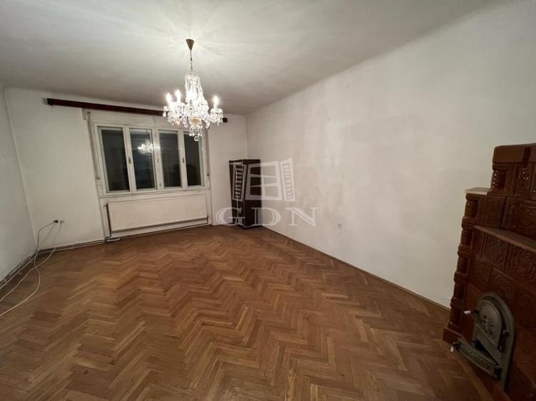 Casă individuală cu 4 camere cu Canalizare în Semicentral