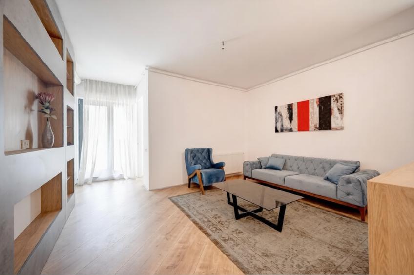 Apartament cu 3 camere decomandat în Central