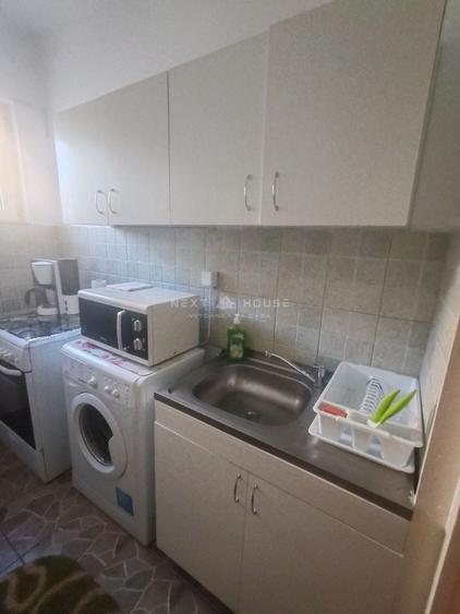 Apartament cu 2 camere semidecomandat, mobilat în Rahova