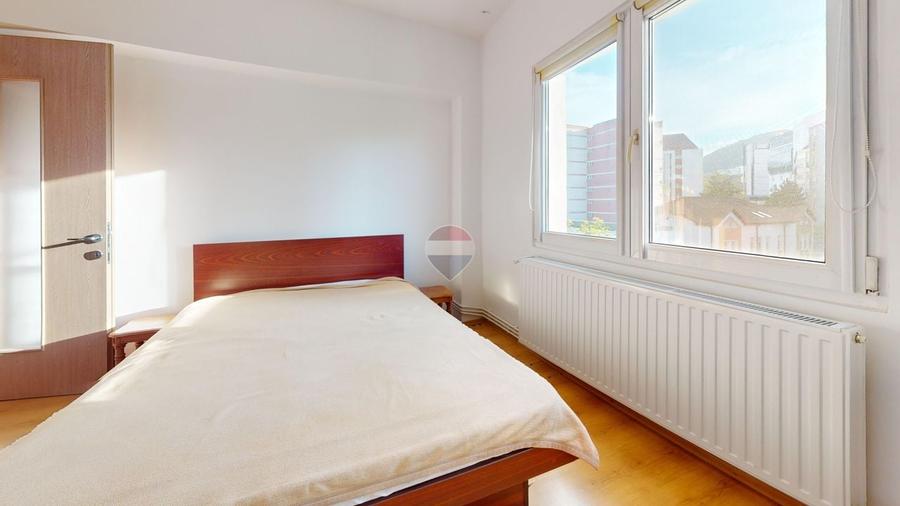 Apartament 2 camere, decomandat, zona Centrul Civic - str. Hărmanului - 8